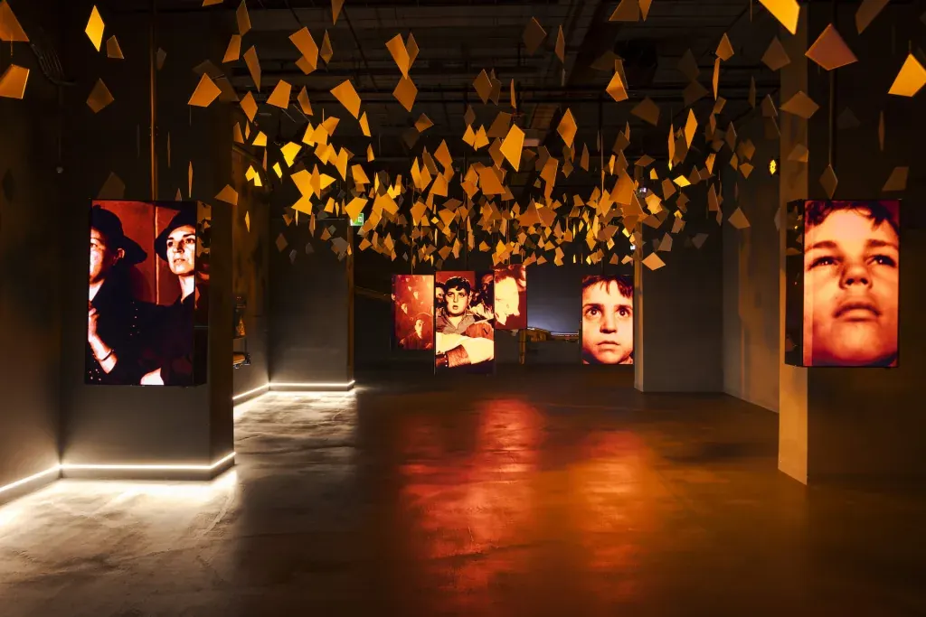 Sale espositive del MIAC a Cinecittà con installazioni multimediali dedicate al cinema italiano